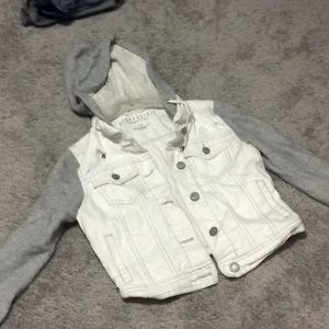 Aéropostale white distressed jean jacket